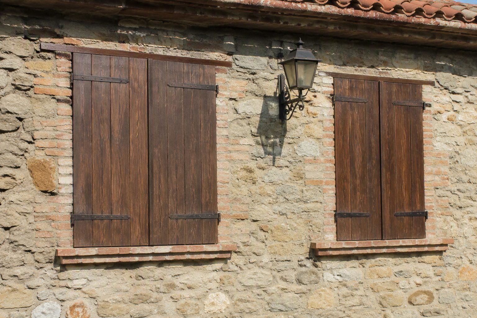 Scuri in legno